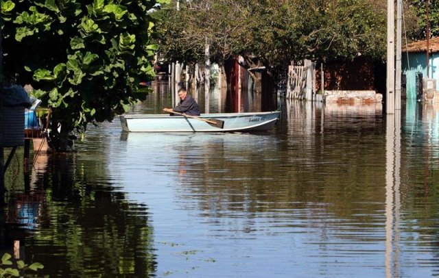 Paraguay-inundaciones-evacuados