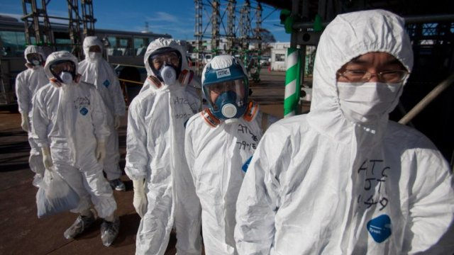 Después del terremoto de Japón en 2011, el desastre nuclear en Fukushima fue una de las consecuencias: explotaron tres reactores y provocaron escapes de radiación. Actualmente a pesar de que está controlado, los niveles de radiación siguen siendo muy altos.