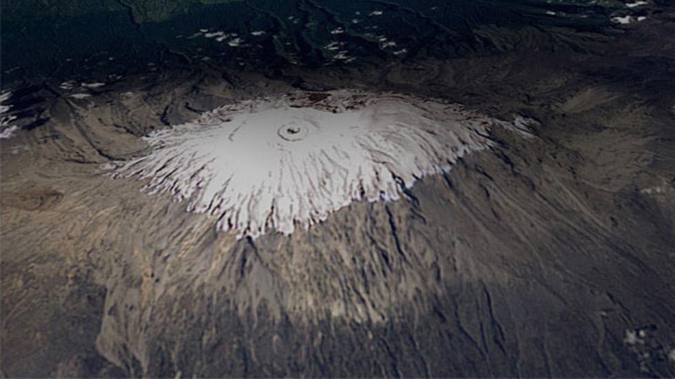 Capa de hielo del Monte Kilimanjaro, el 17 de febrero de 1993. (NASA) 