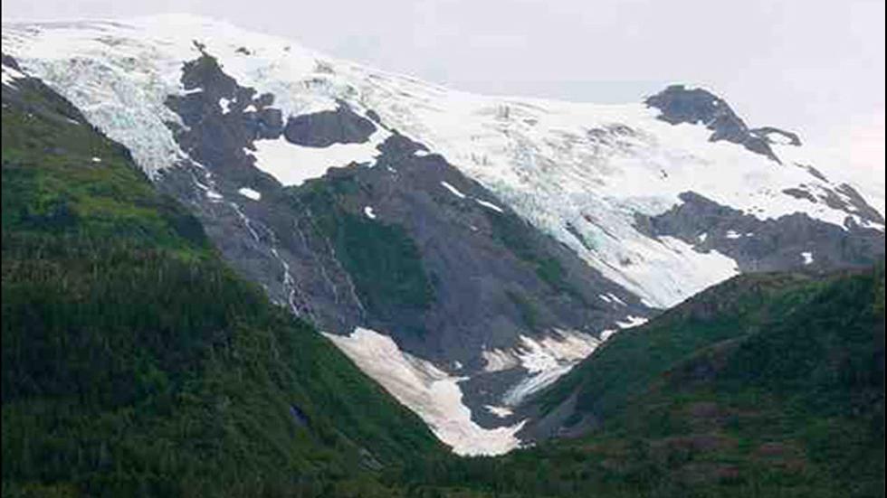 El glaciar de trineos en Alaska, el 4 de septiembre de 2000. (NASA) 