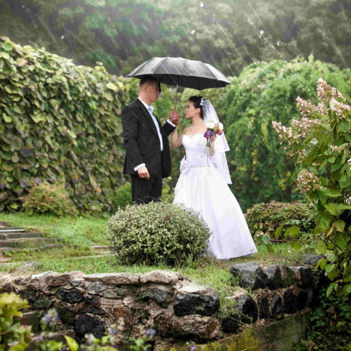 boda bajo lluvia